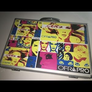 OFRA MAKEUP KIT-USED-FIRM